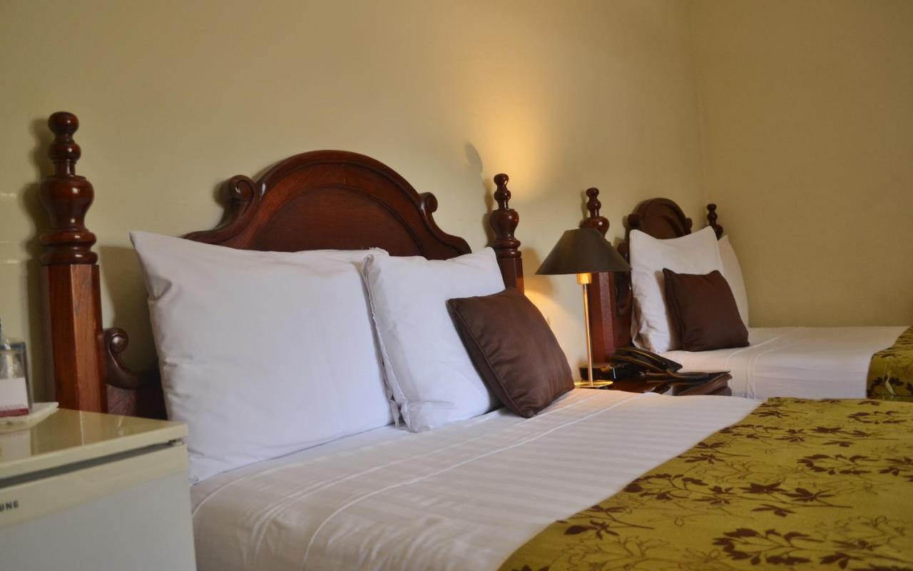 Hotel Villa Florencia Zona Rosa Сан-Сальвадор Экстерьер фото