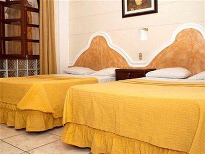 Hotel Villa Florencia Zona Rosa Сан-Сальвадор Экстерьер фото